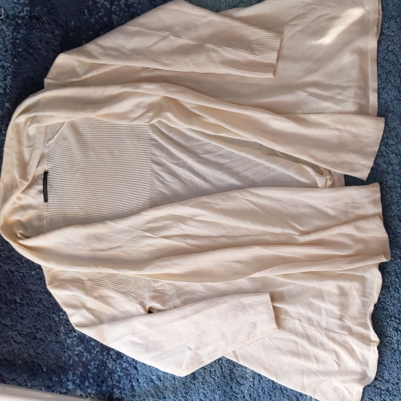 Elie Tahari open cardigan - Picture 7 of 8